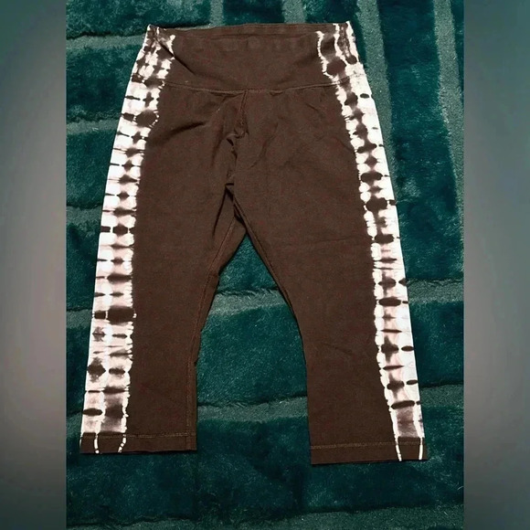 ZELOS capris blue & black size MEDIUM - Picture 1 of 3